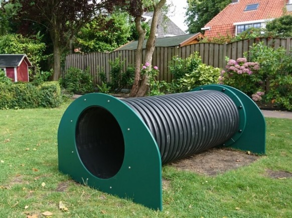 Buiten kruiptunnel